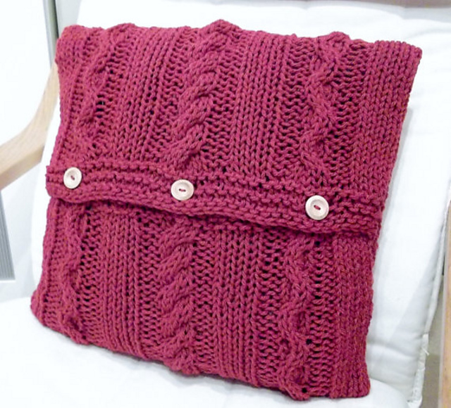 Chunky Cable Cushion cover.