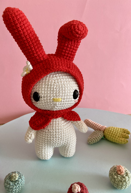 Ravelry: My Melody-Bunny in red hood pattern by Julieta Los