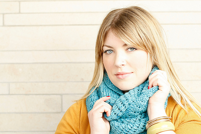 Bar Hopping Cowl