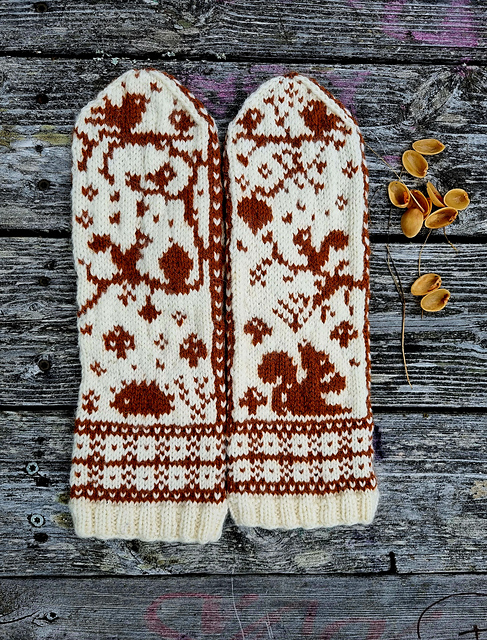 Small forest mittens