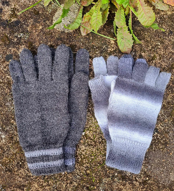 Ravelry Basic woolen gloves pattern by Liselott Daun