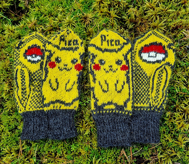 Pokemon Pikachu mittens