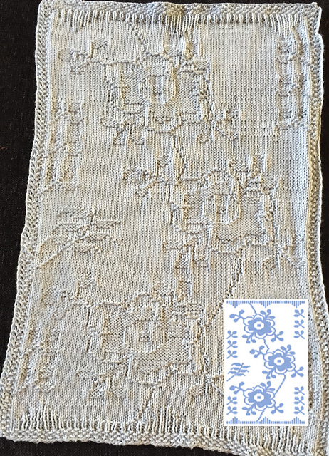 Nr. 576 – Blue Flower guest towel