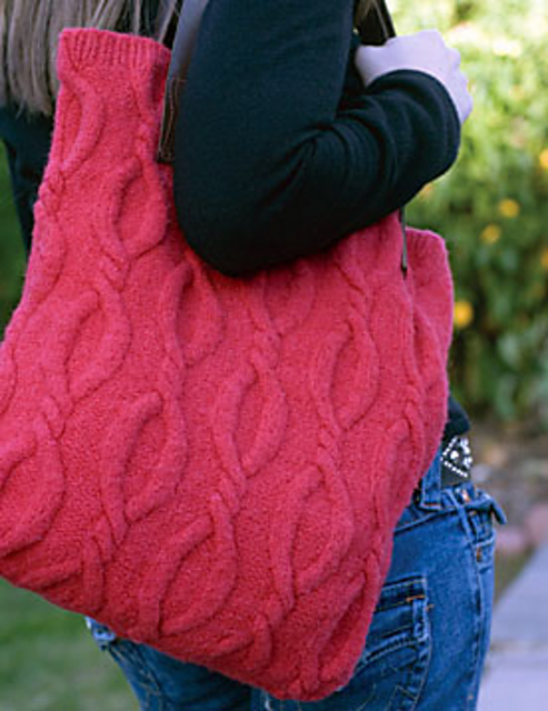 Cabled Tote & Accessory Bag