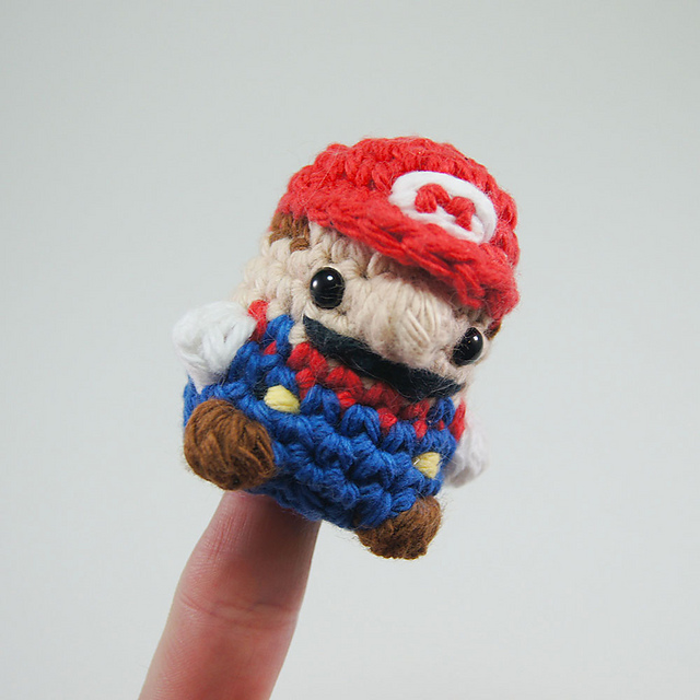 Super Mario Amigurumi Finger Puppet