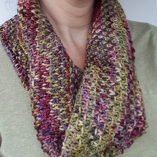 Twixtmas Cowl