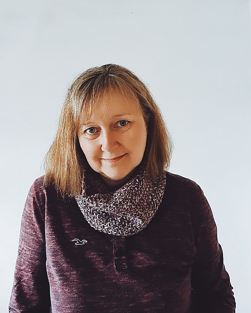 Cosy aran cowl