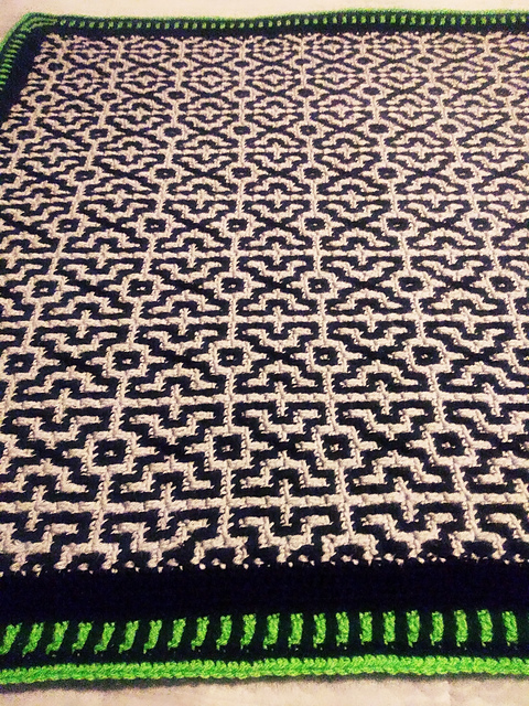 Greek Key Mosaic Lapghan