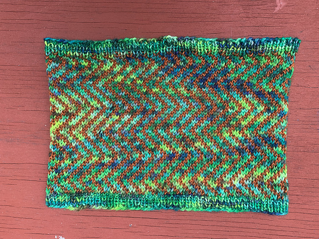 Zig Zag Cowl