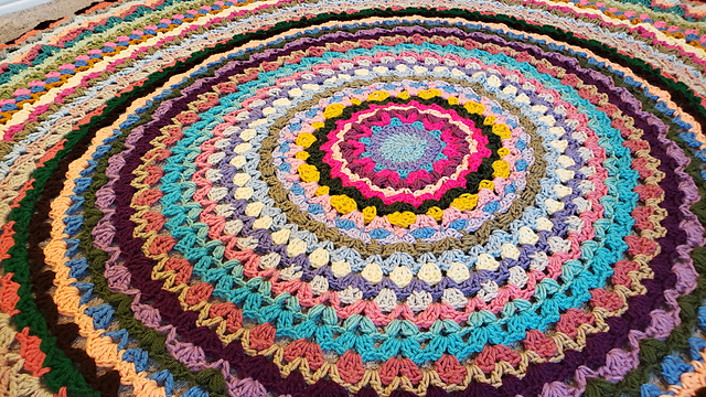Circle Of Cheer Afghan