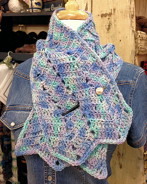 Chevron Rising Collared Cowl