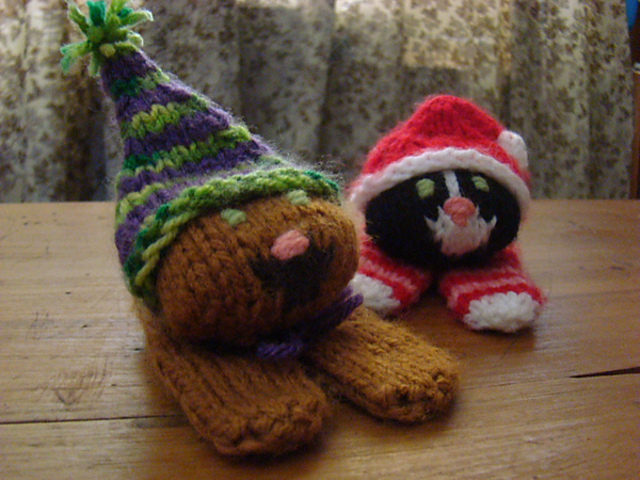 Hats for Two-fingers-puppets