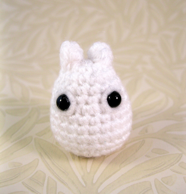 Tiny White Totoro Amigurumi