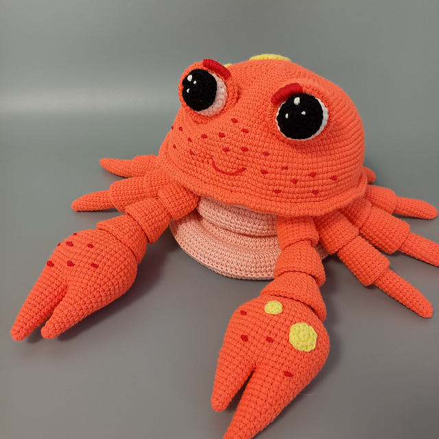 Crab stacking toy