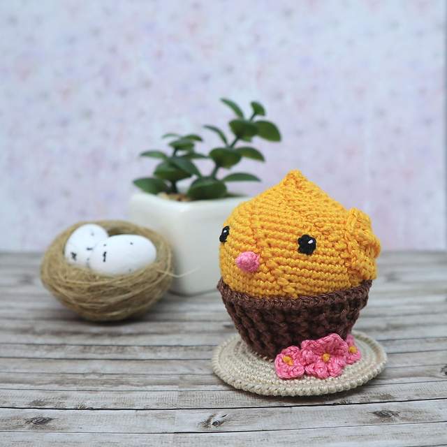 Easter Chicken the cupcake