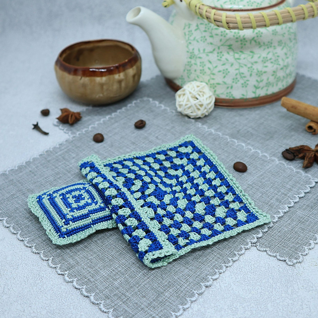 Toy blanket and pillow
