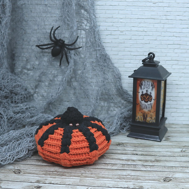 Halloween spider pumpkin