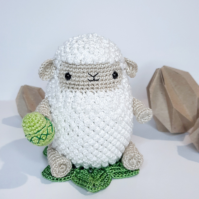 Easter Chubby lamb