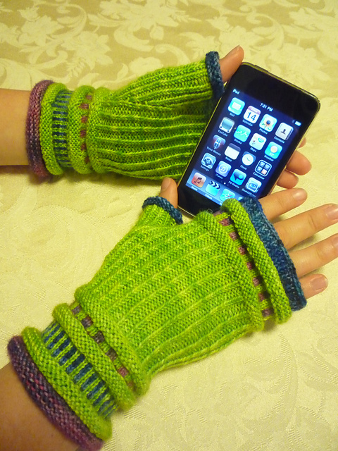 callisto fingerless mitts