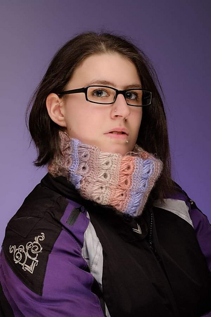 Broomstick Neckwarmer