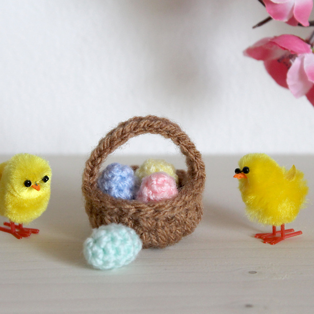 Tiny Easter basket