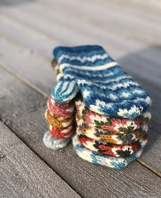 Alaska Mittens Votta