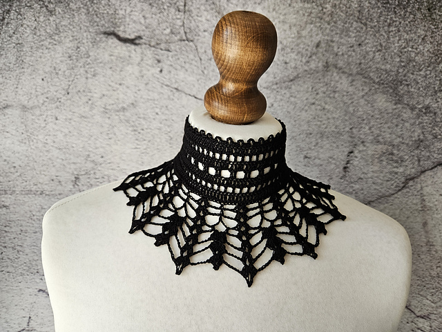 Lace collar
