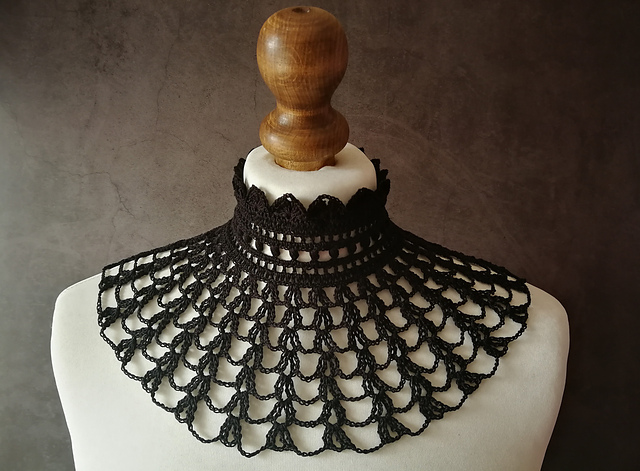 Gothic high neck collar