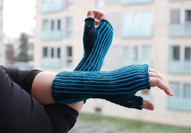 Pinstripe Mitts