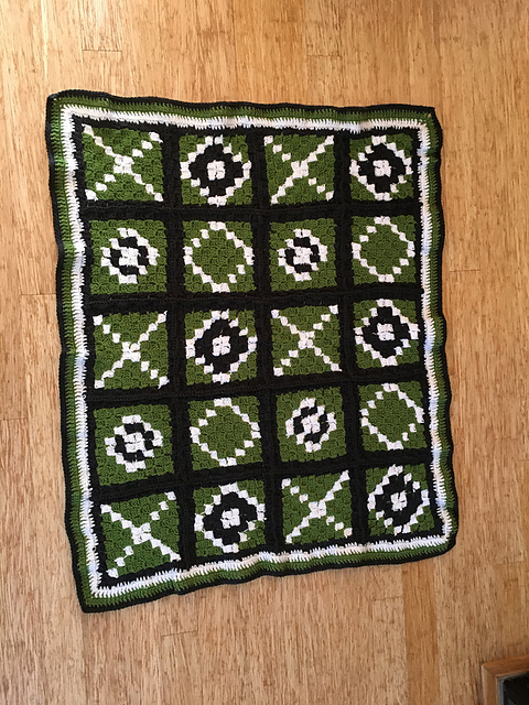 XOXO C2C Lap Blanket