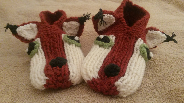 Easy-to-Knit Fox Slippers