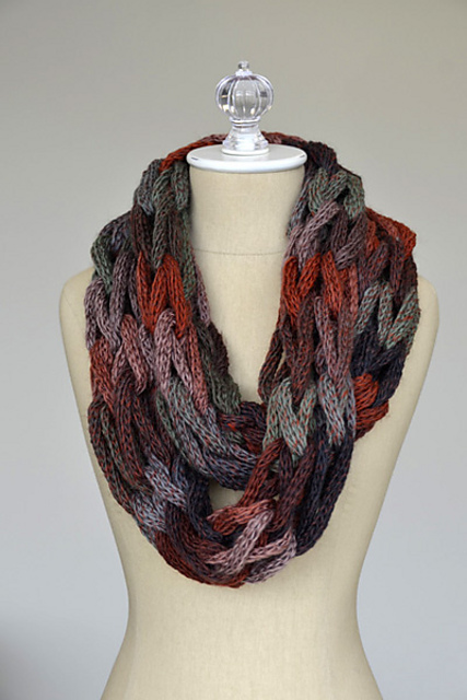 Arm Knit Puzzle Cowl