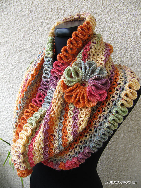 Ravelry: Happy Autumn Colours Scarf pattern by Milimagfa