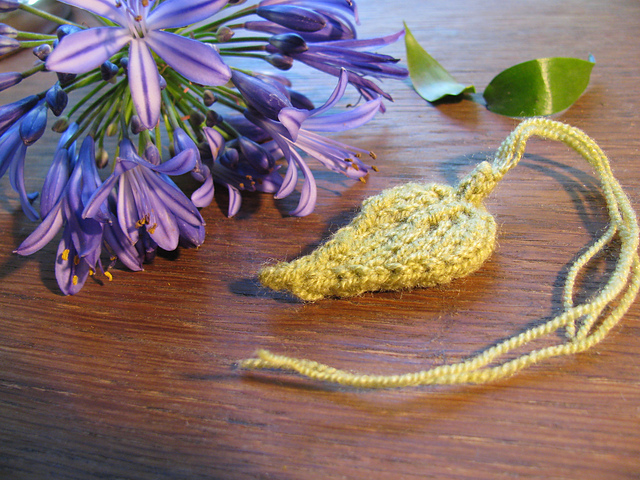 knitted leaf ornament