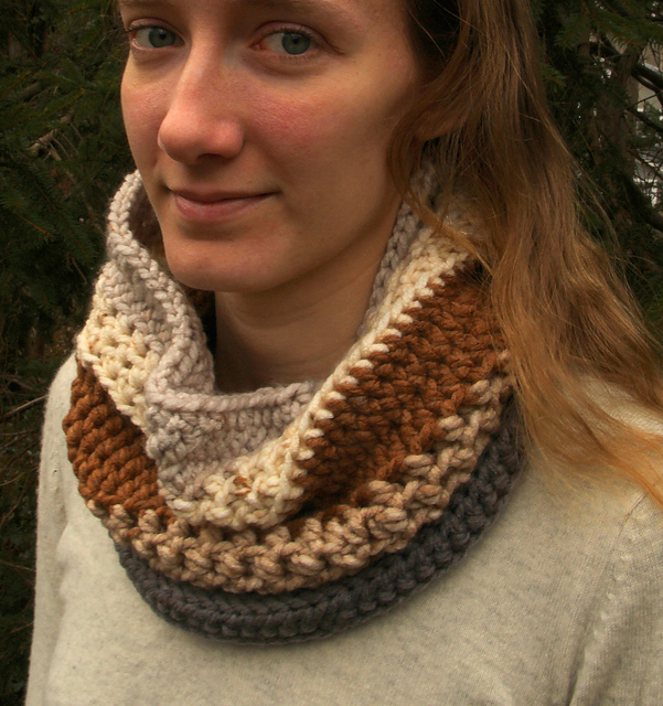 Dulce de Leche Cowl