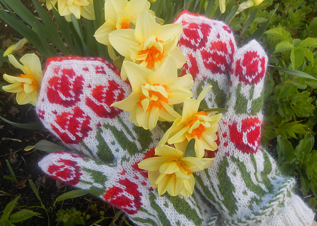 Tulips Mittens