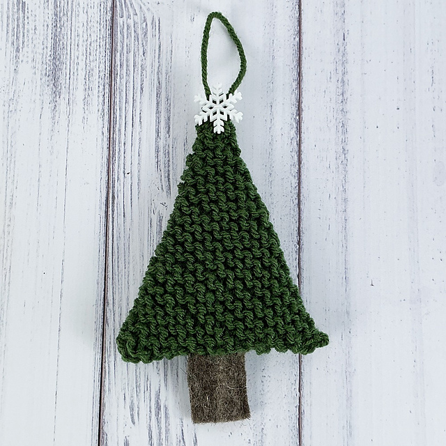 Easiest Knit Christmas Tree Ornament