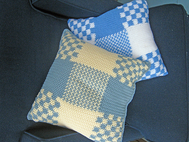 Colonial Pillow to Knit