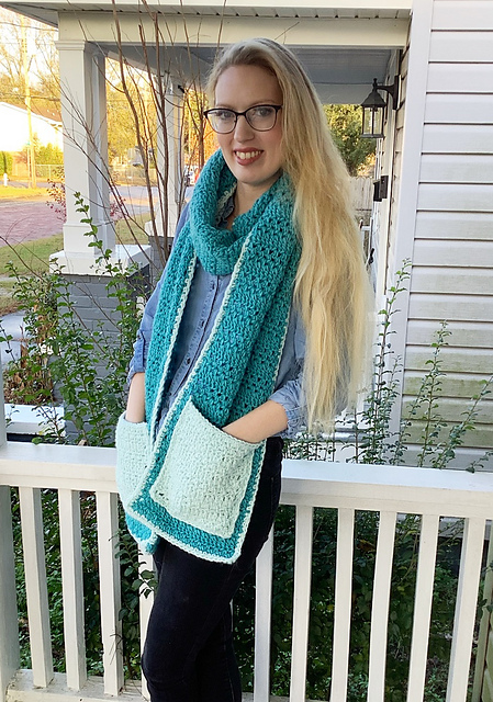 Compound Pocket Scarf