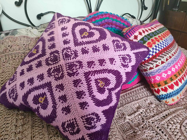 Memorial Cushion Cats