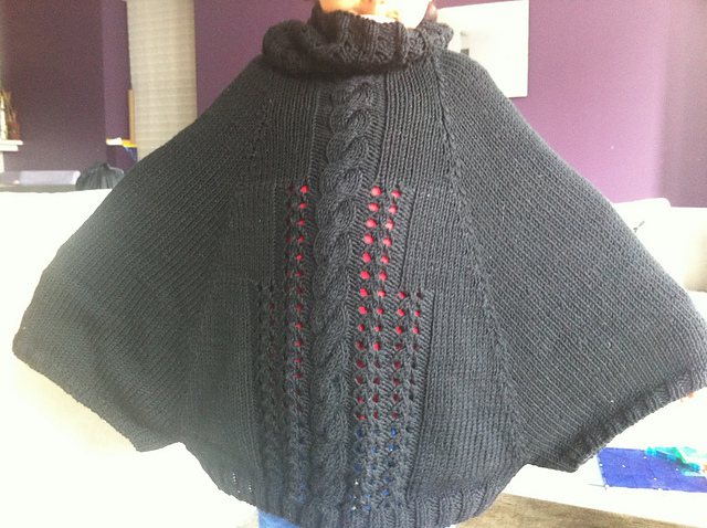 # 40 Poncho Pullover