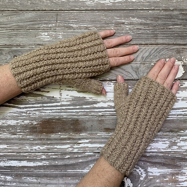 Connemara Mitts