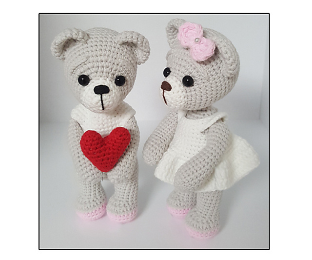 amigurumi Bear couple with heart