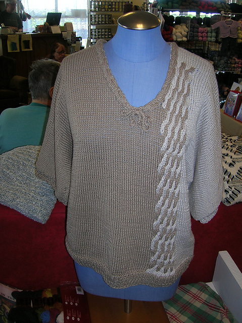 "Daphne" - bi-color cable top