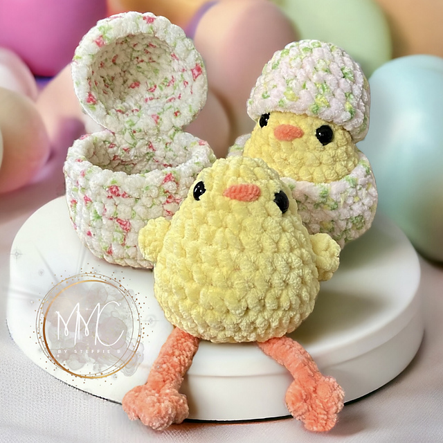 Baby Cheeky Chick in Egg