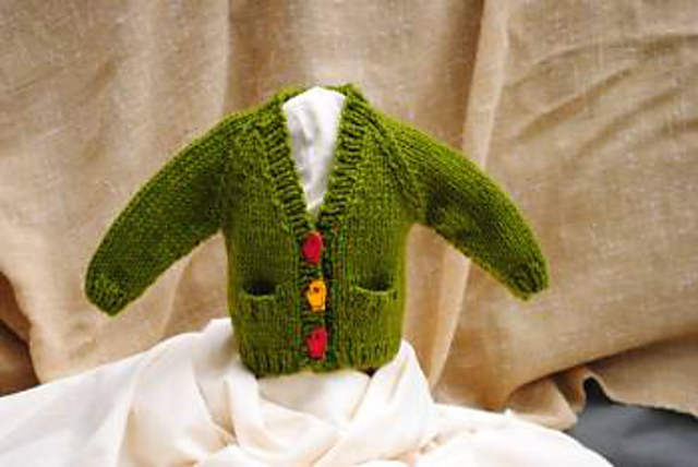 18” Doll’s V-Neck Raglan Sleeve Cardigan w/Pockets