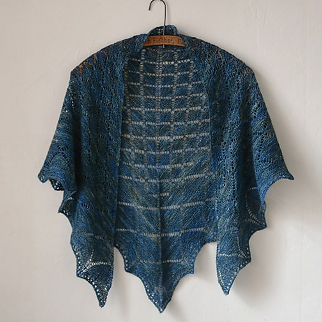 Ravelry: スクエアーズショール Squares shawl pattern by MOORIT(Cahoots)