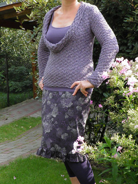 # 08 Pulli mit Wasserfallkragen