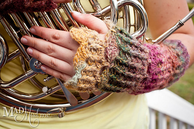 Mad Wrist Wraps #1-Cables and Shells