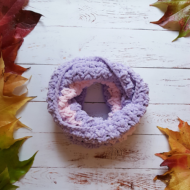 Twisted Plush Cowl